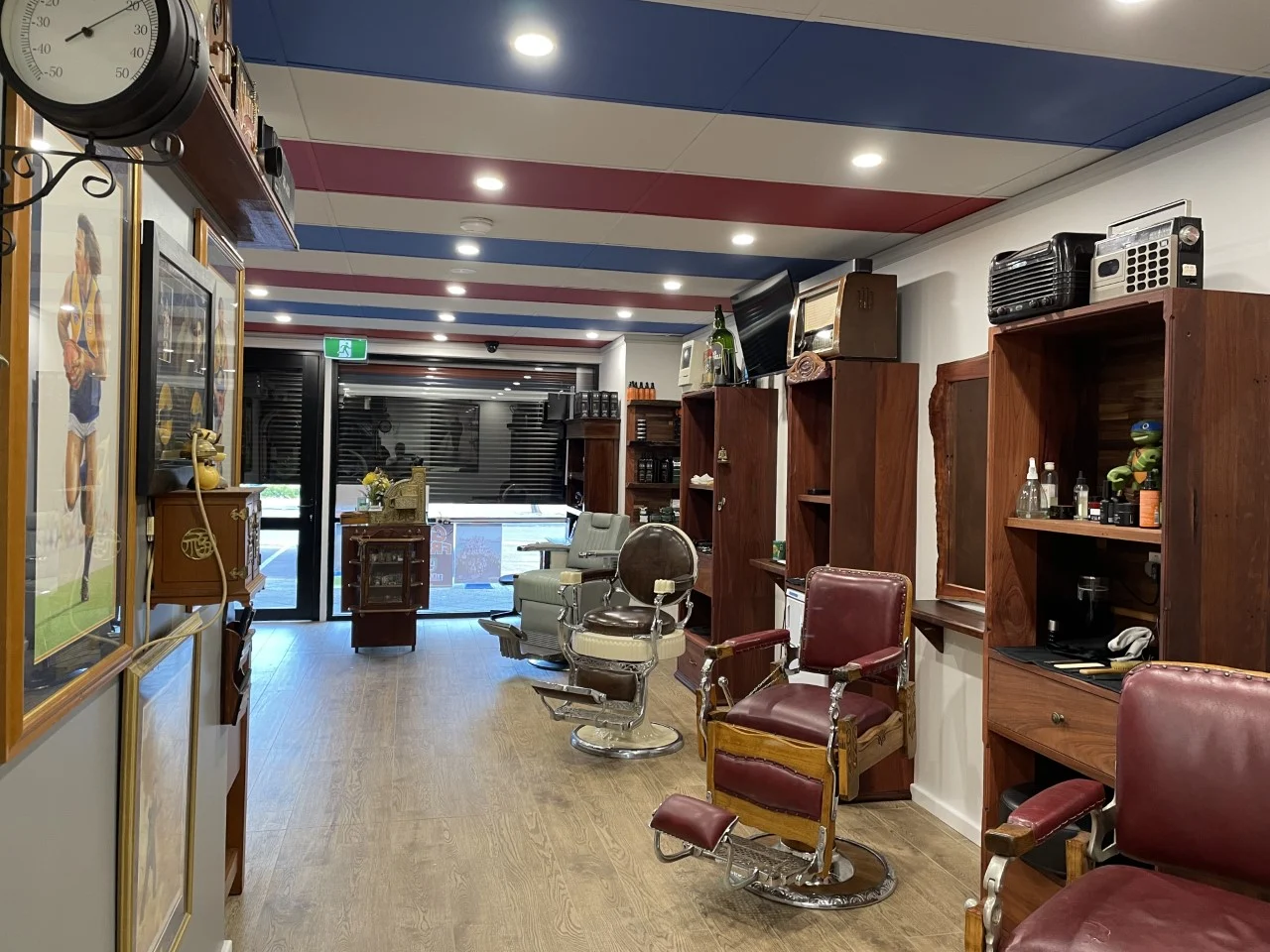 Norm Wrightsons Barbershop shop atmosphere